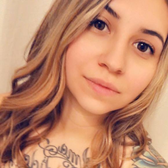 Meet your Posher, Raine - Picture 1 of 1